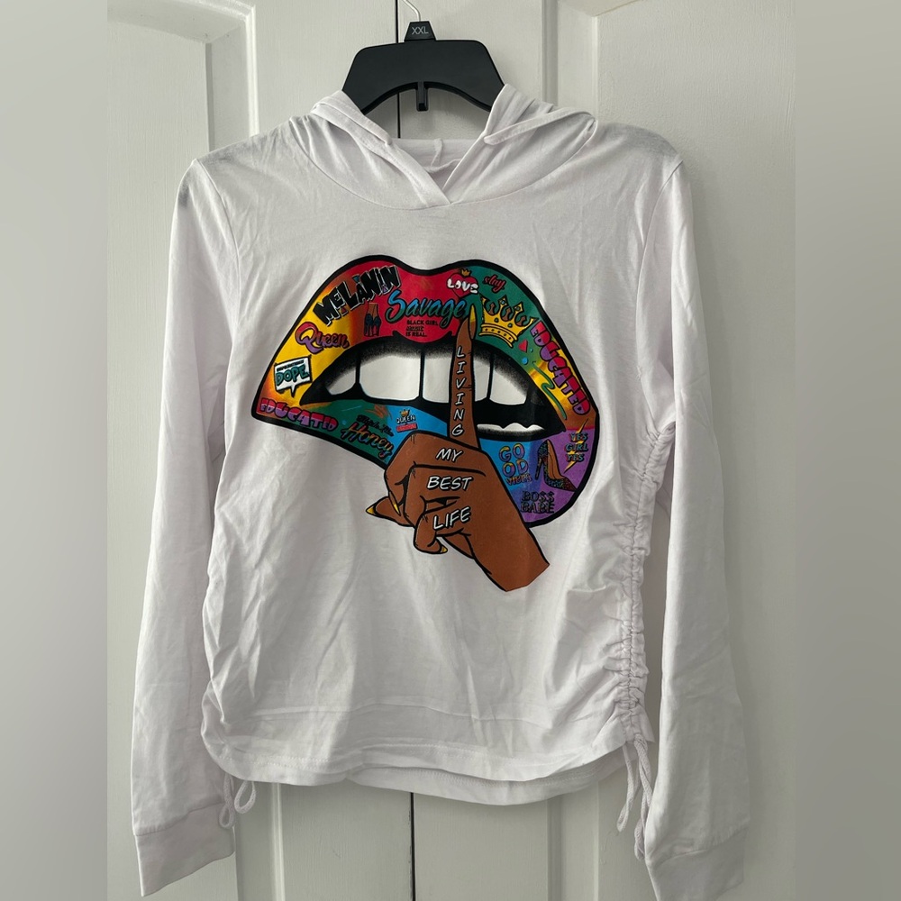 🥰🎉HOODIE- White, lightweight hoodie 🩷🩷🩷